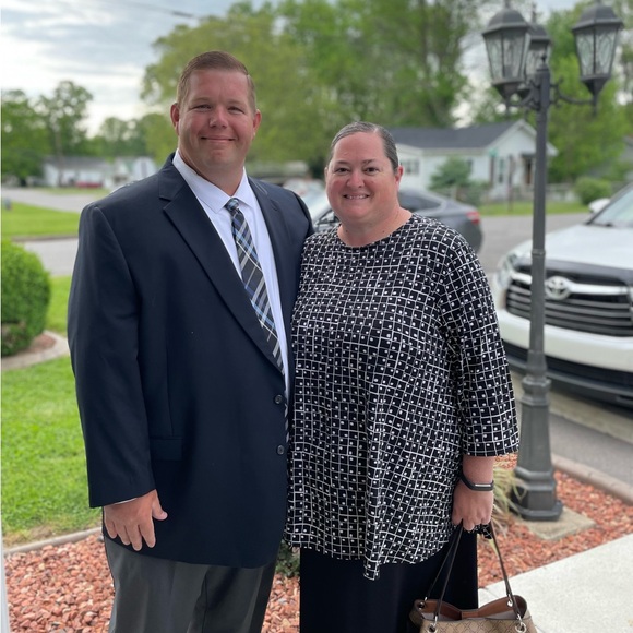 Meet your Posher, Melissa - Picture 2 of 4